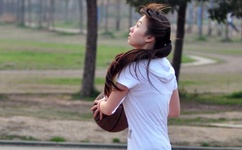 男人边吃奶边摸边做刺激情话